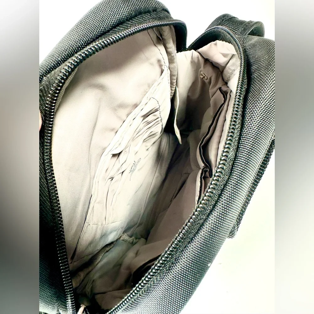 Travelon Black Anti-Theft Small tour Crossbody bag